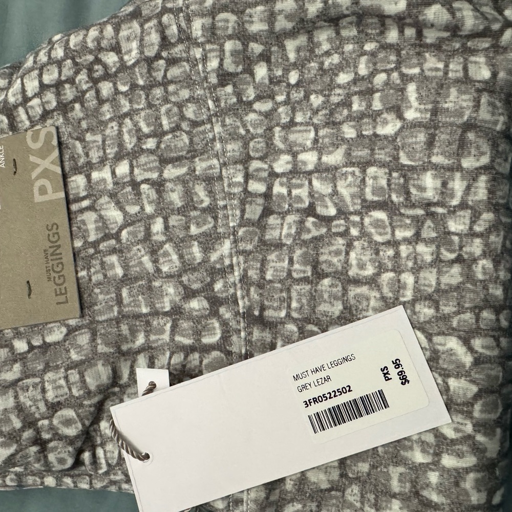 Grey & white leggings